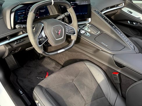 Used 2025 Chevrolet Corvette Z06 w/ Z07 Performance Package image 26