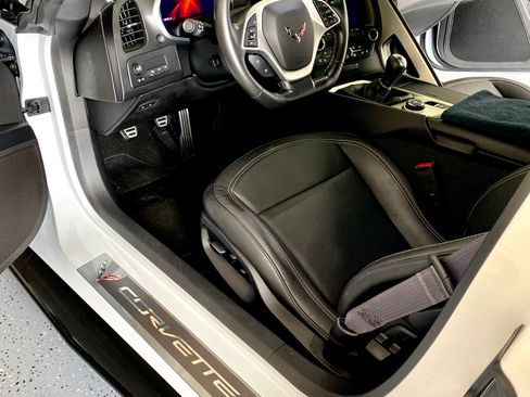 Used 2016 Chevrolet Corvette Stingray Coupe w/ 2LT Preferred Equipment Group image 10