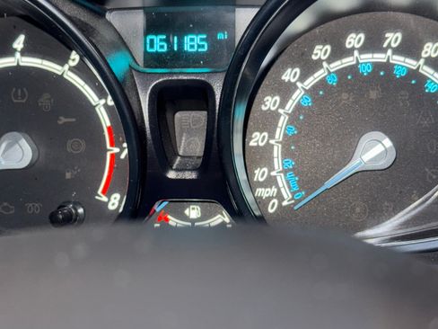 Used 2014 Ford Fiesta SE image 1