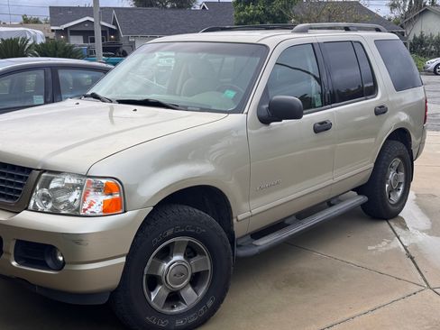 Used 2004 Ford Explorer Sport XLT image 4