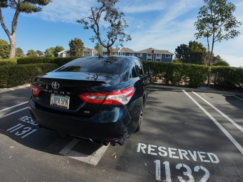 Used 2020 Toyota Camry SE image 10