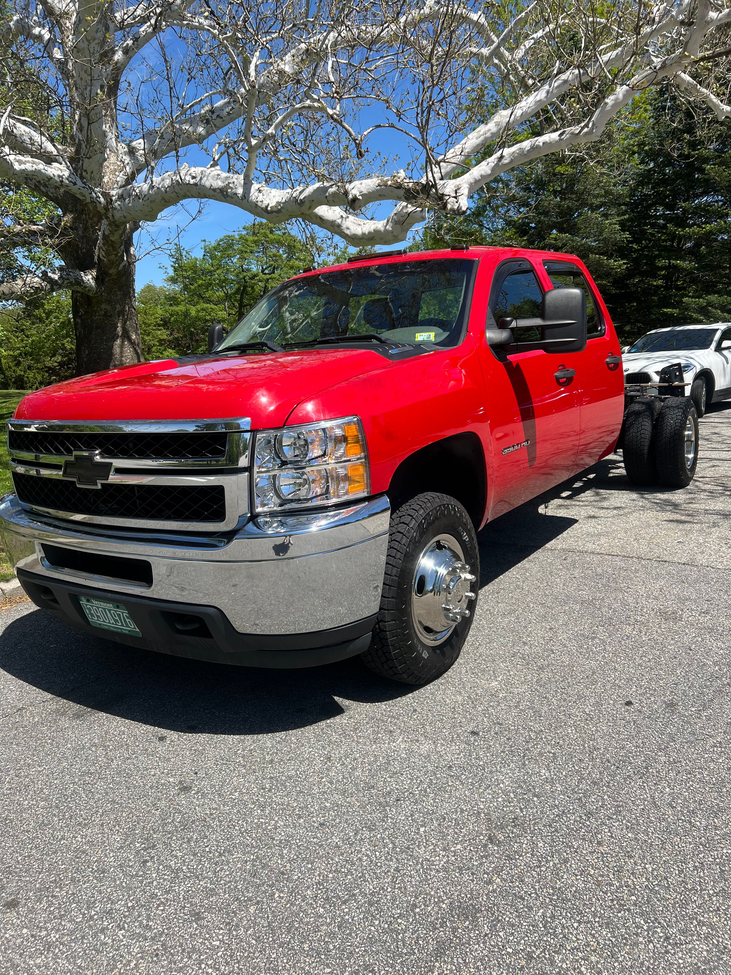 Used 2011 Chevrolet Silverado 3500 W/T RWD image 1