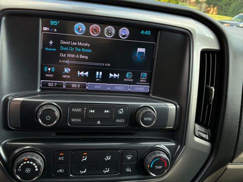 Used 2017 Chevrolet Silverado 2500 LT AWD/4WD image 21