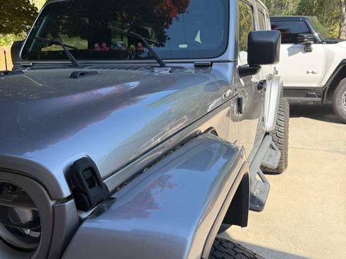 Used 2020 Jeep Wrangler Unlimited Sahara w/ LED Lighting Group image 9