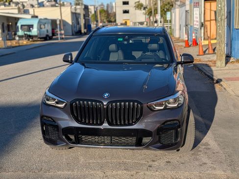 Used 2022 BMW X5 xDrive45e w/ M Sport Package image 4