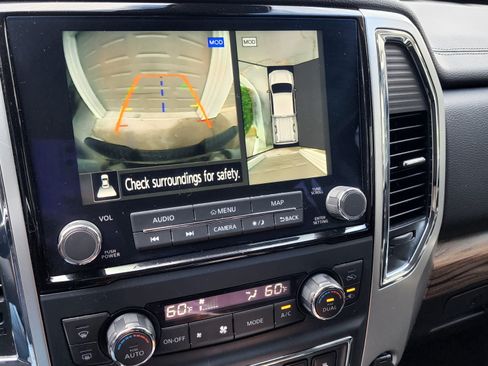 Used 2020 Nissan Titan SL w/ Moonroof Package image 16