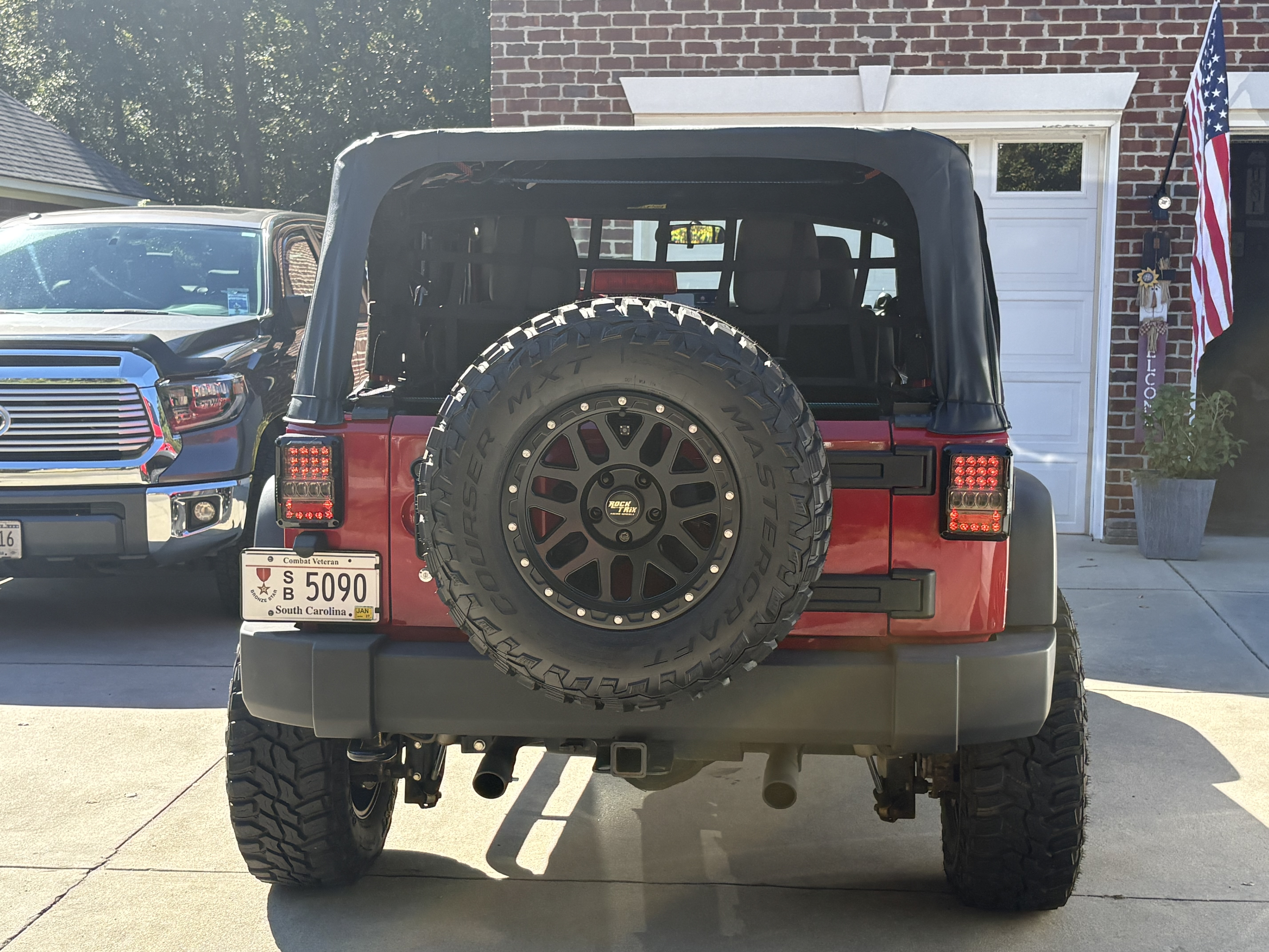 Used 2012 Jeep Wrangler Rubicon w/ PWR Convenience Group AWD/4WD image 5