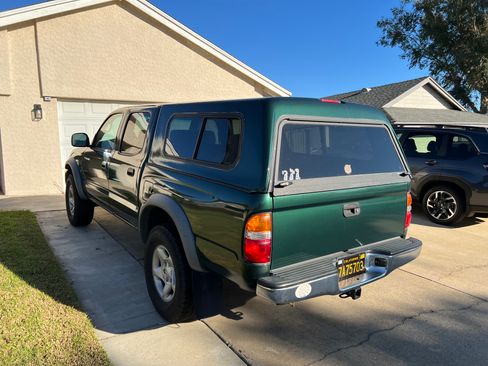 Used 2003 Toyota Tacoma PreRunner image 4