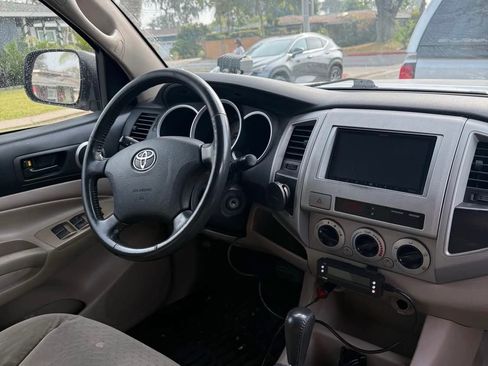 Used 2007 Toyota Tacoma PreRunner image 13