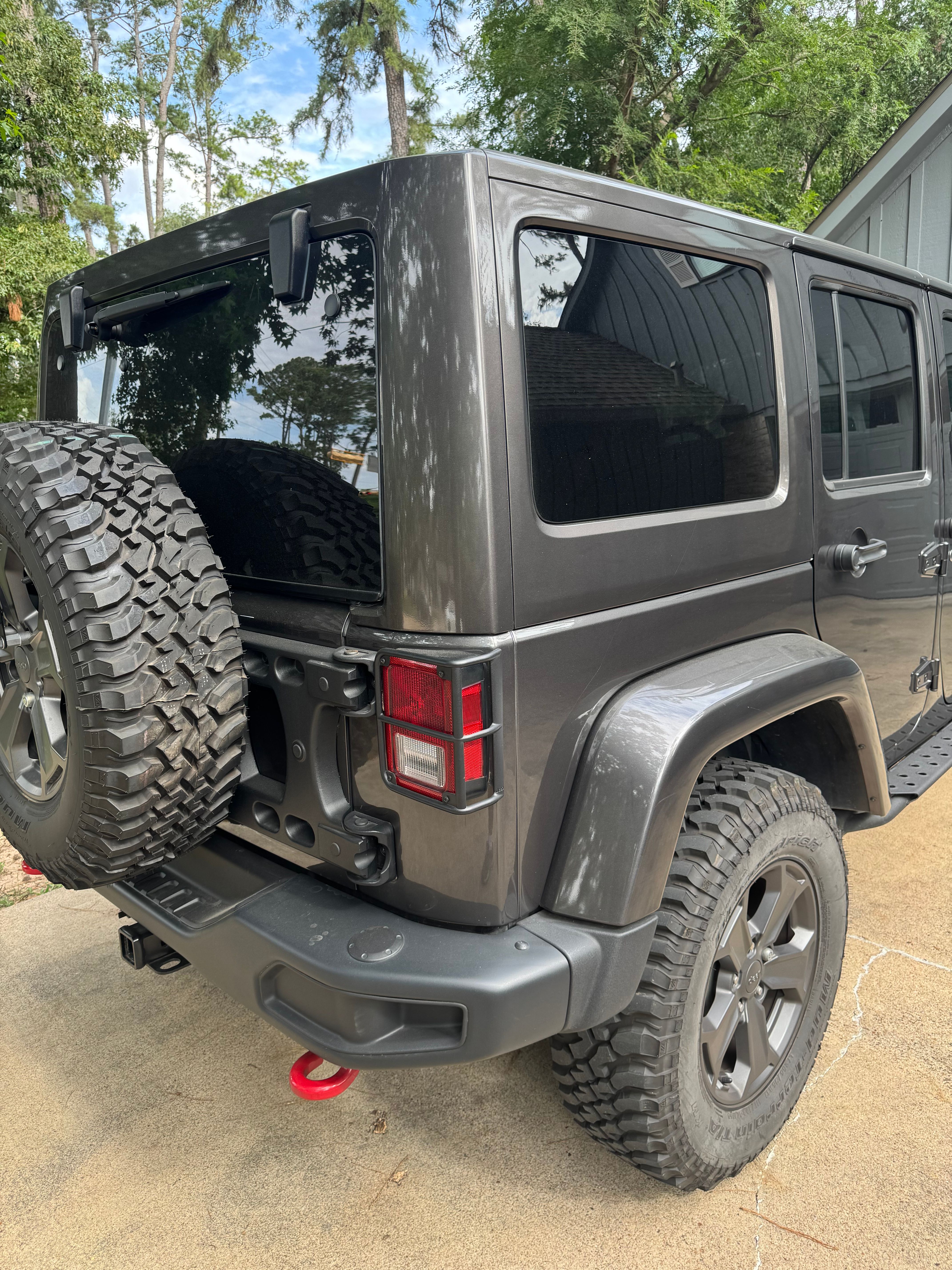Used 2017 Jeep Wrangler Unlimited Rubicon AWD/4WD image 9