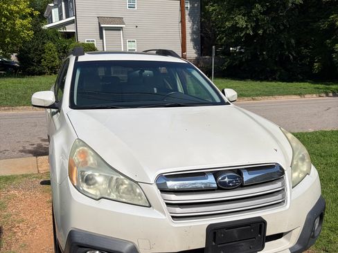 Used 2013 Subaru Outback 2.5i Limited w/ Moonroof Pkg AWD/4WD image 1