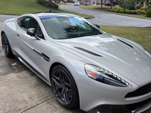 Used 2016 Aston Martin Vanquish Coupe RWD image 1