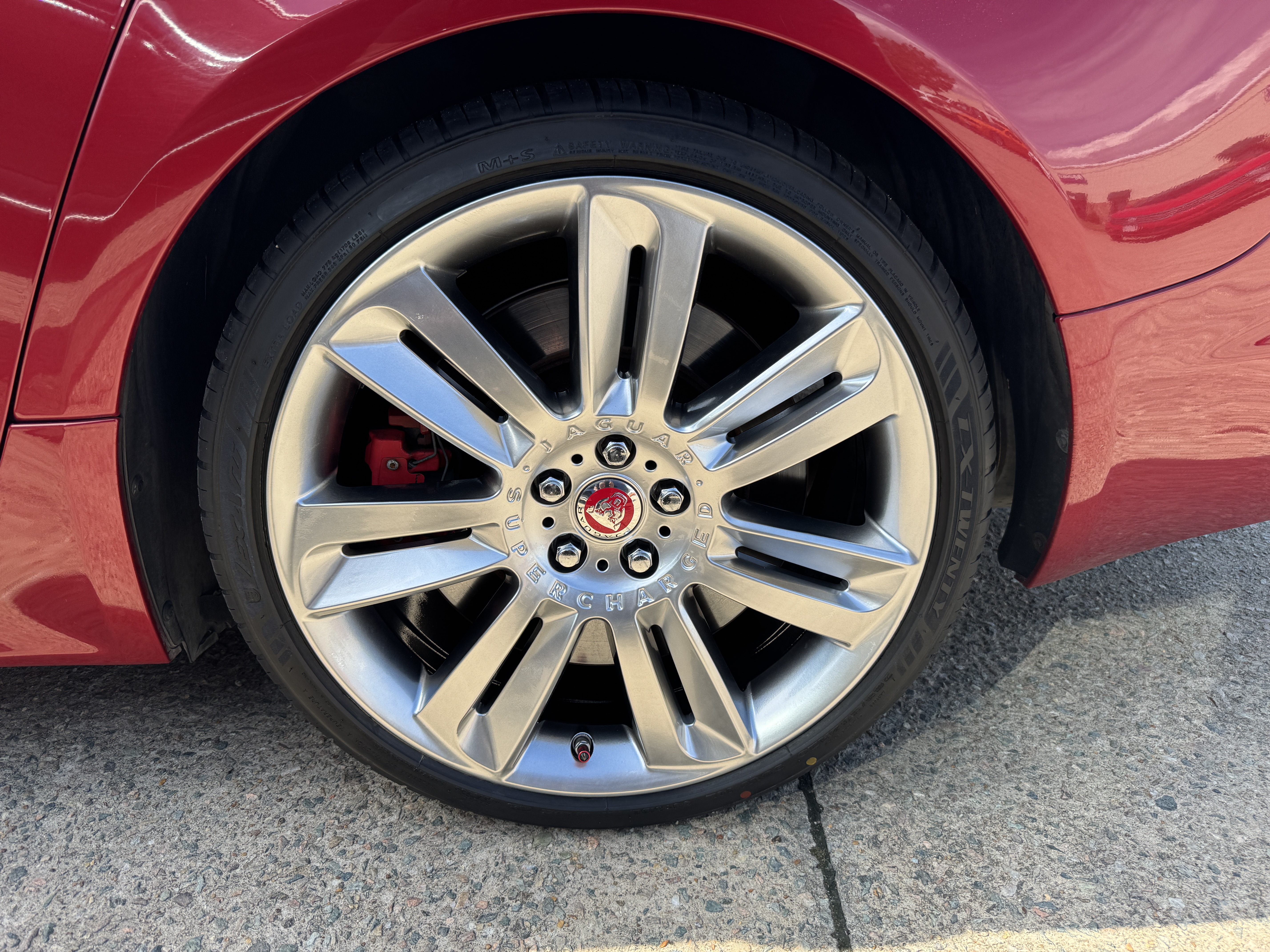 Used 2015 Jaguar XF R RWD image 6