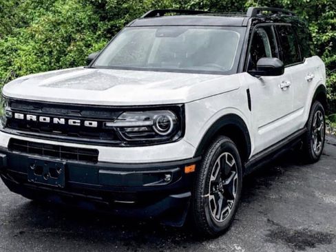 Used 2024 Ford Bronco Sport Outer Banks w/ Tech Package image 1