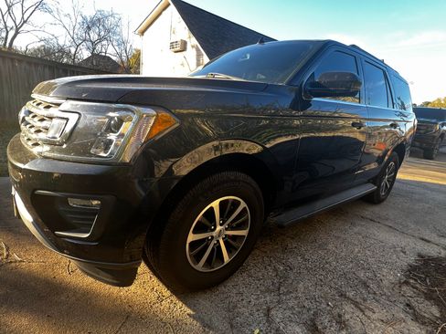 Used 2021 Ford Expedition XLT image 6