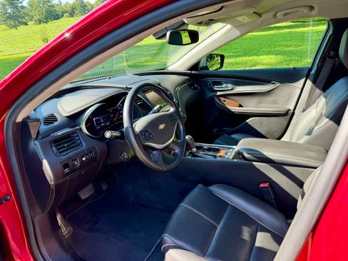 Used 2015 Chevrolet Impala LTZ FWD image 12