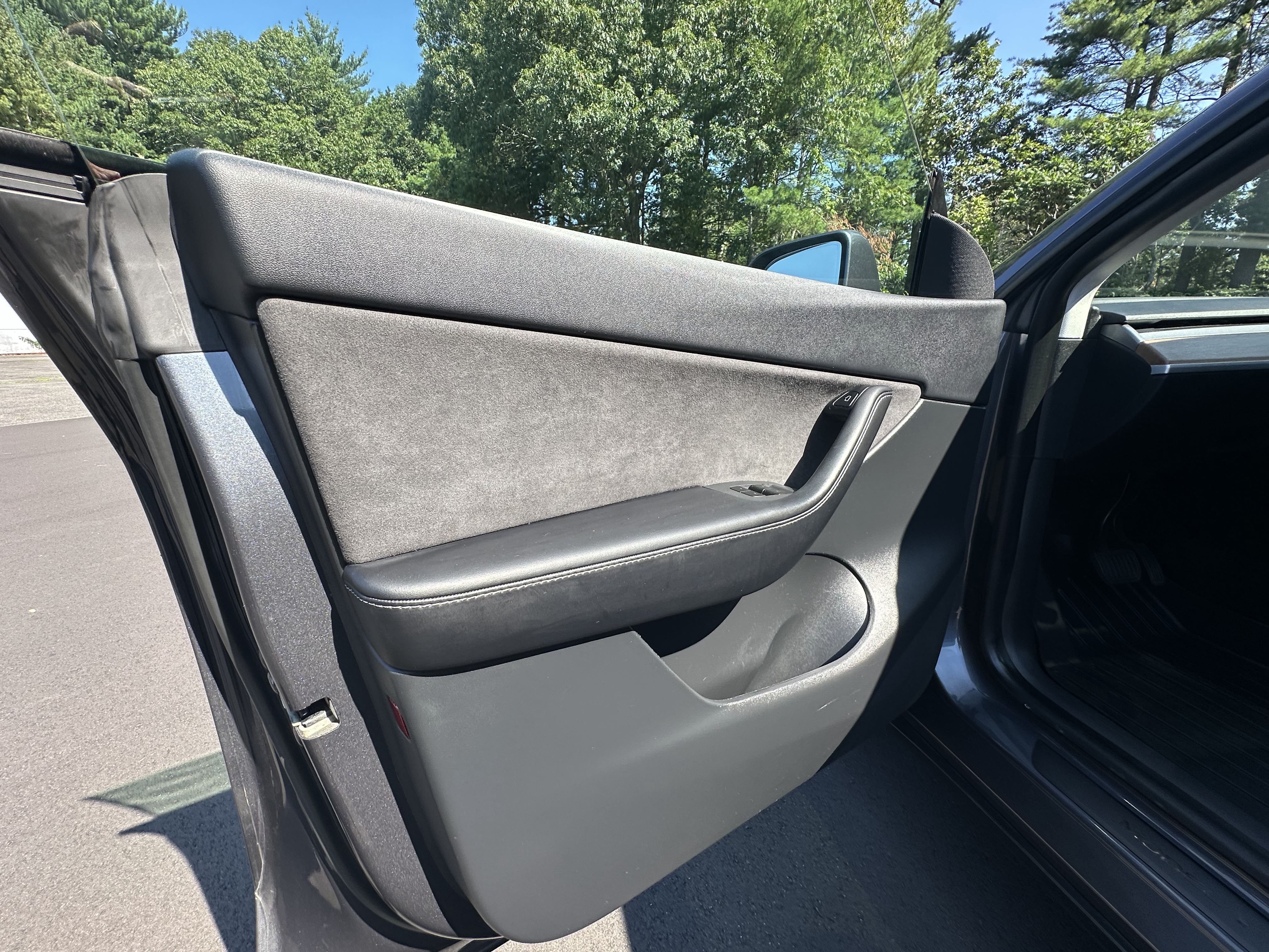 Used 2021 Tesla Model Y Long Range AWD/4WD image 13