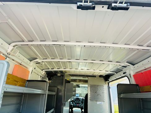 Used 2020 RAM ProMaster 1500 w/ Interior Convenience Group FWD image 5