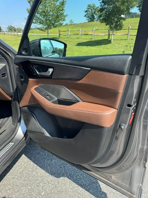 Used 2022 Acura MDX w/ Advance Package AWD/4WD image 23