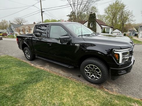 Used 2025 Ford F150 Lariat w/ Equipment Group 501A Mid image 1