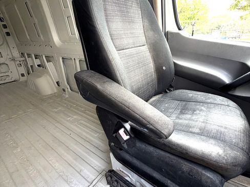 Used 2016 Mercedes-Benz Sprinter 2500 image 24