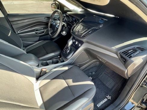 Used 2015 Ford Escape S image 11