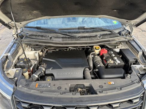 Used 2017 Ford Explorer Sport w/ Equipment Group 401A image 13