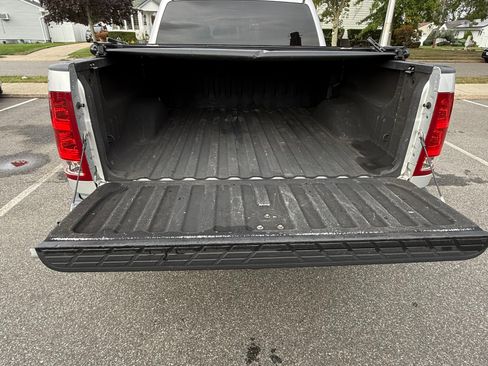 Used 2010 GMC Sierra 1500 SLE w/ Regional Value Package image 11