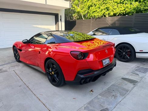 Used 2019 Ferrari Portofino RWD image 4