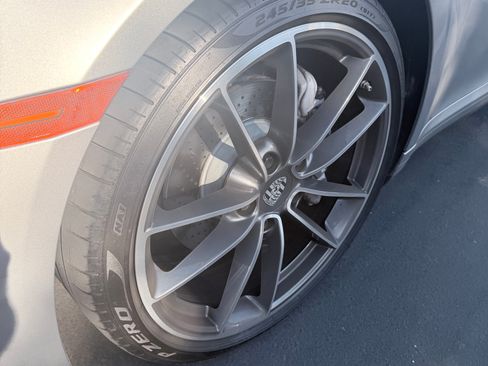 Used 2020 Porsche 911 Carrera image 6