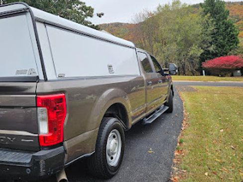 Used 2019 Ford F250 XL w/ Power Equipment Group image 5