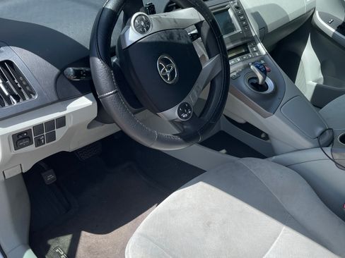 Used 2012 Toyota Prius FWD image 8
