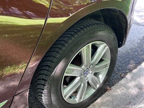 Used 2016 Volvo XC60 T6 Platinum w/ Climate Package AWD/4WD image 15
