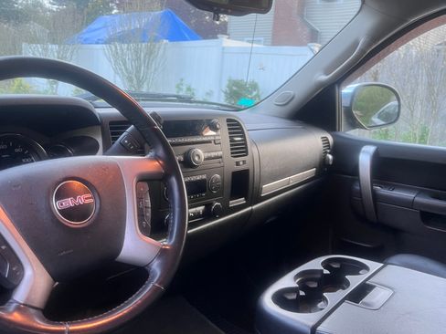 Used 2013 GMC Sierra 1500 SLE w/ Power Tech Package AWD/4WD image 2