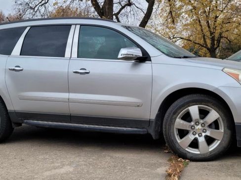 Used 2009 Chevrolet Traverse LTZ image 1