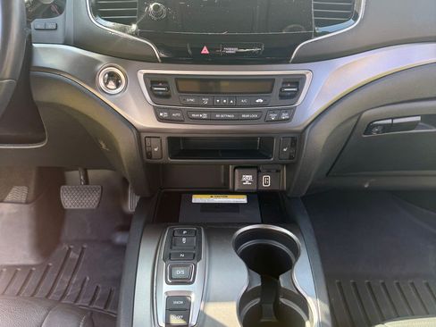 Used 2022 Honda Pilot Special Edition image 16