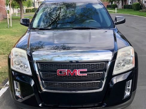 Used 2015 GMC Terrain SLE image 2