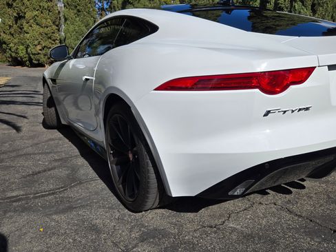 Used 2017 Jaguar F-TYPE S image 8