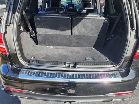 Used 2018 Mercedes-Benz GLS 550 4MATIC image 12