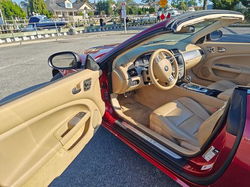Used 2008 Jaguar XKR R image 19