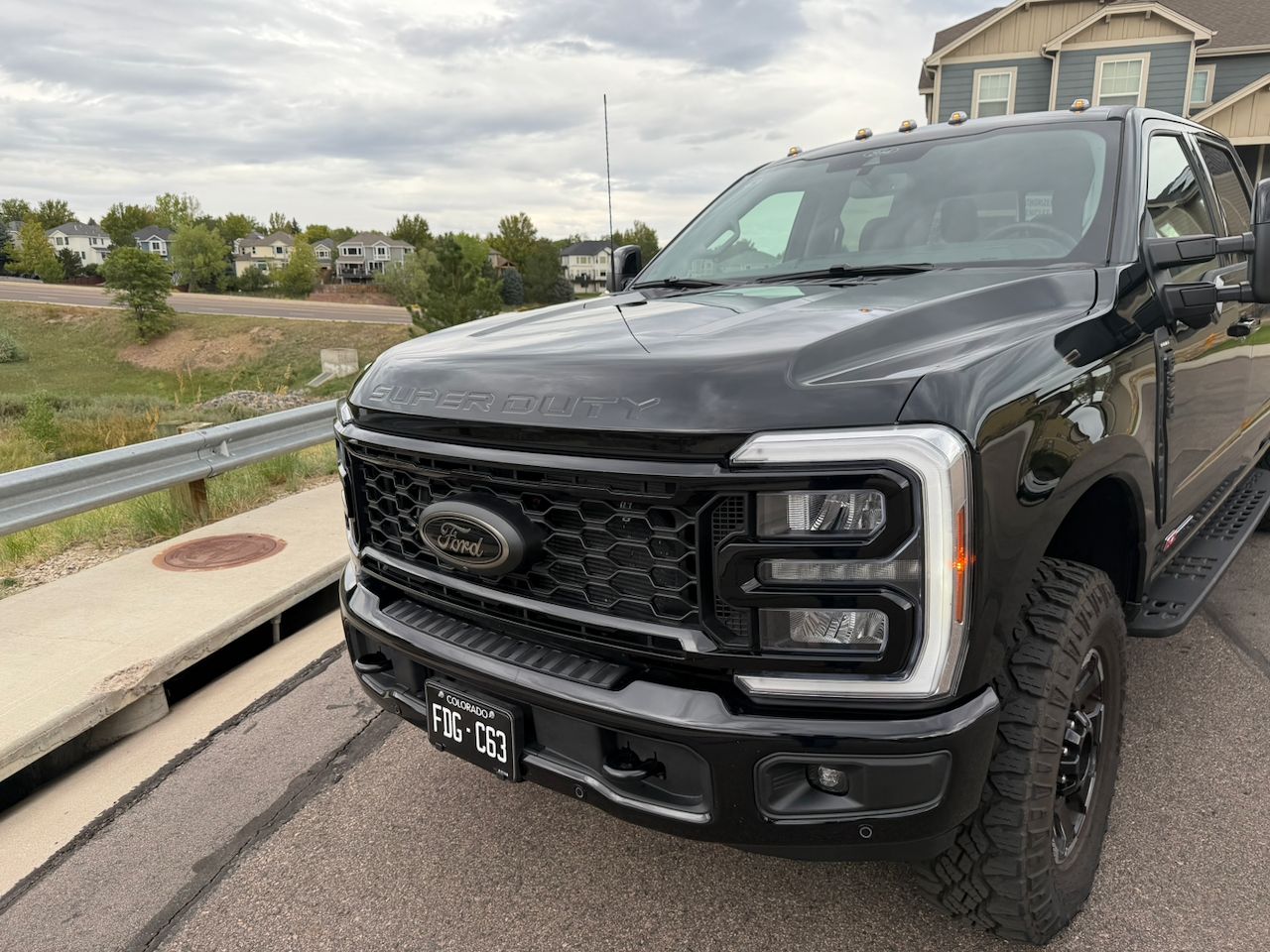 Used 2025 Ford F350 Lariat w/ Lariat Ultimate Package AWD/4WD image 4