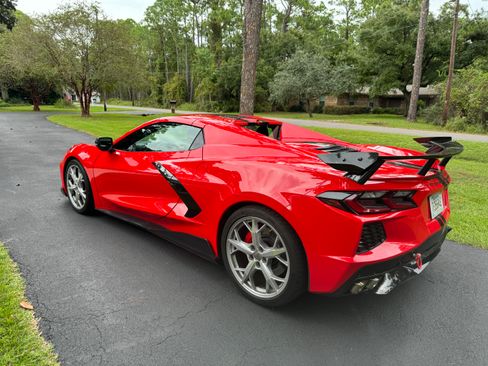Used 2022 Chevrolet Corvette Stingray Premium Conv w/ Z51 Performance Package RWD image 2