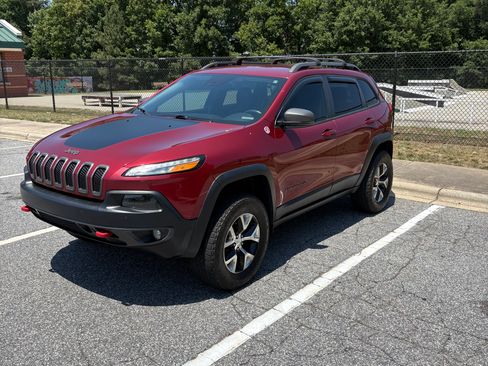 Used 2014 Jeep Cherokee Trailhawk w/ Technology Group AWD/4WD image 1