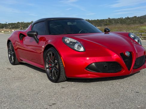 Used 2018 Alfa Romeo 4C Coupe w/ Coupe Track Package 2 image 29