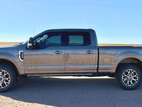 Used 2020 Ford F250 Lariat w/ Lariat Ultimate Package image 4