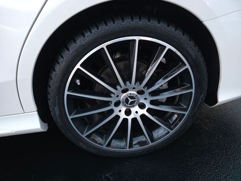 Used 2017 Mercedes-Benz C 300 4MATIC Sedan image 11