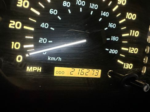 Used 2000 Lexus LX 470 4WD image 29