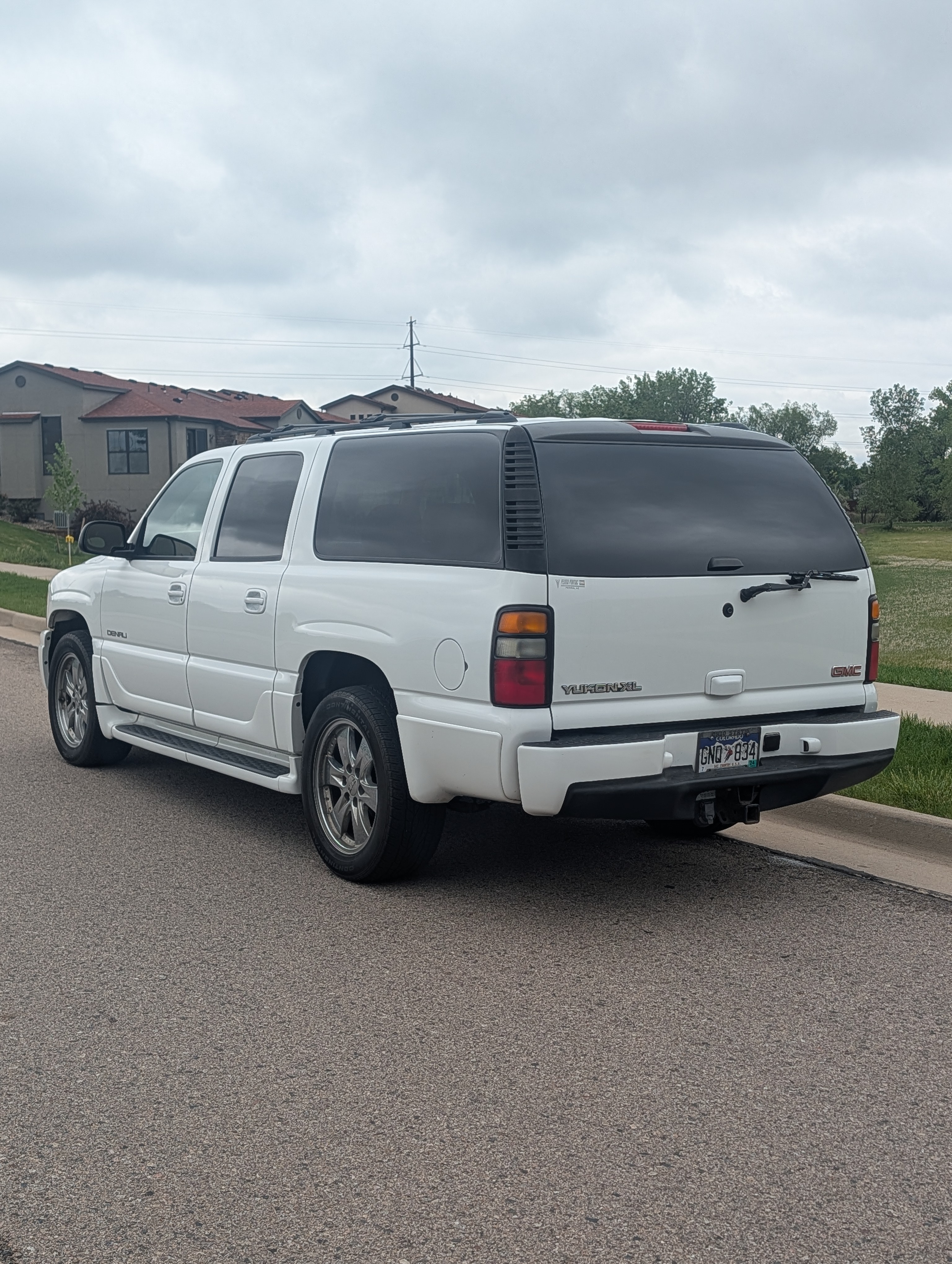 Used 2006 GMC Yukon XL Denali AWD/4WD image 2