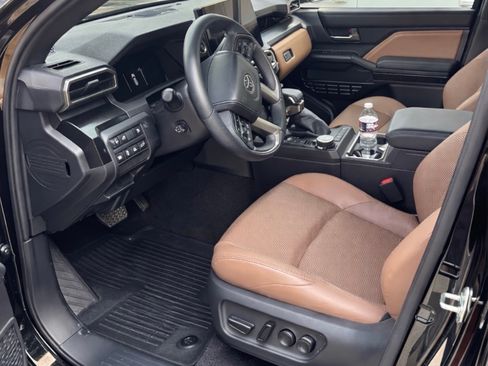 Used 2025 Toyota 4Runner Limited image 2