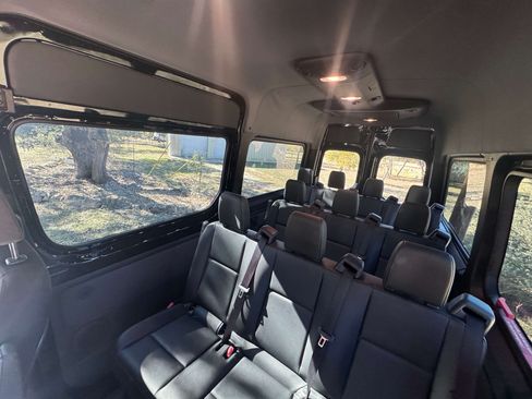 Used 2019 Mercedes-Benz Sprinter 1500 image 12